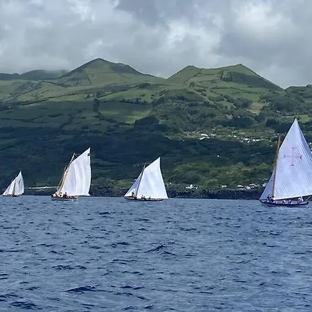 Picocomigo Lajes do Pico